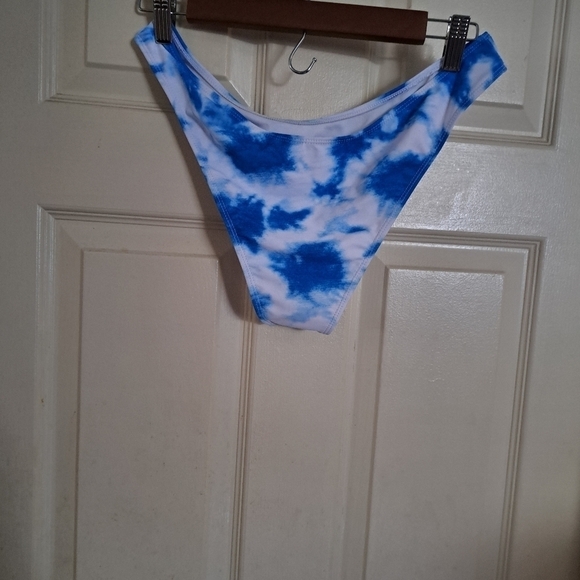 Shein two piece swimsuit - Picture 2 of 6